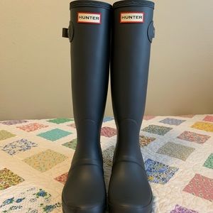 Gray hunter boots